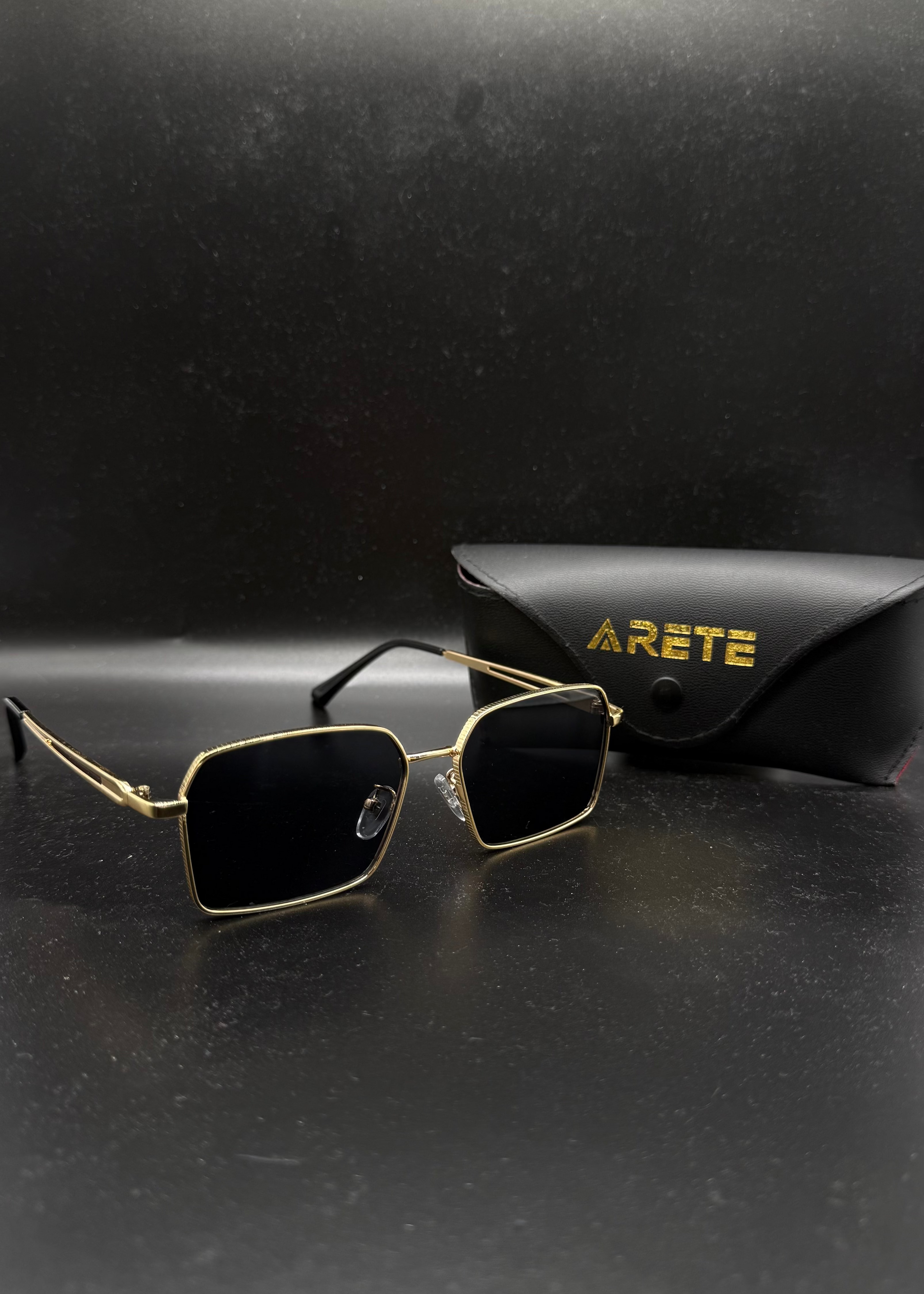 ARETE REIGN SUNGLASSES BLACK / GOLD